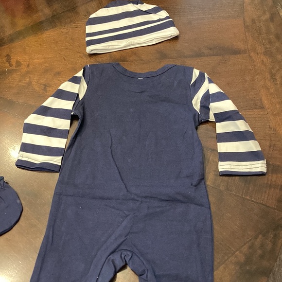 NWOT Navy & White Little Brother outfit w/ hat and mittens 3-6 months - Picture 3 of 6